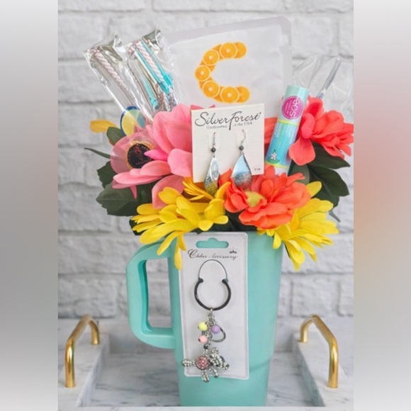 Loaded Tumble Bouquets - Picture 3 of 15